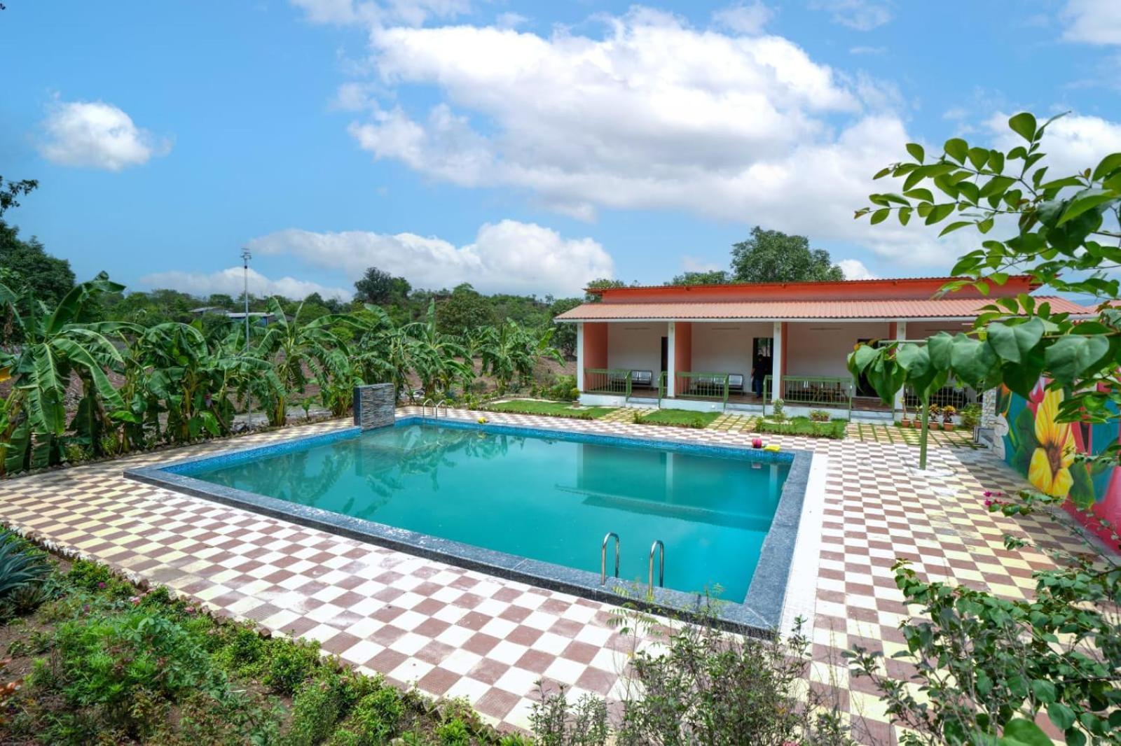 Hotel Mahalakshmi Agro Tourism à Poinad Extérieur photo
