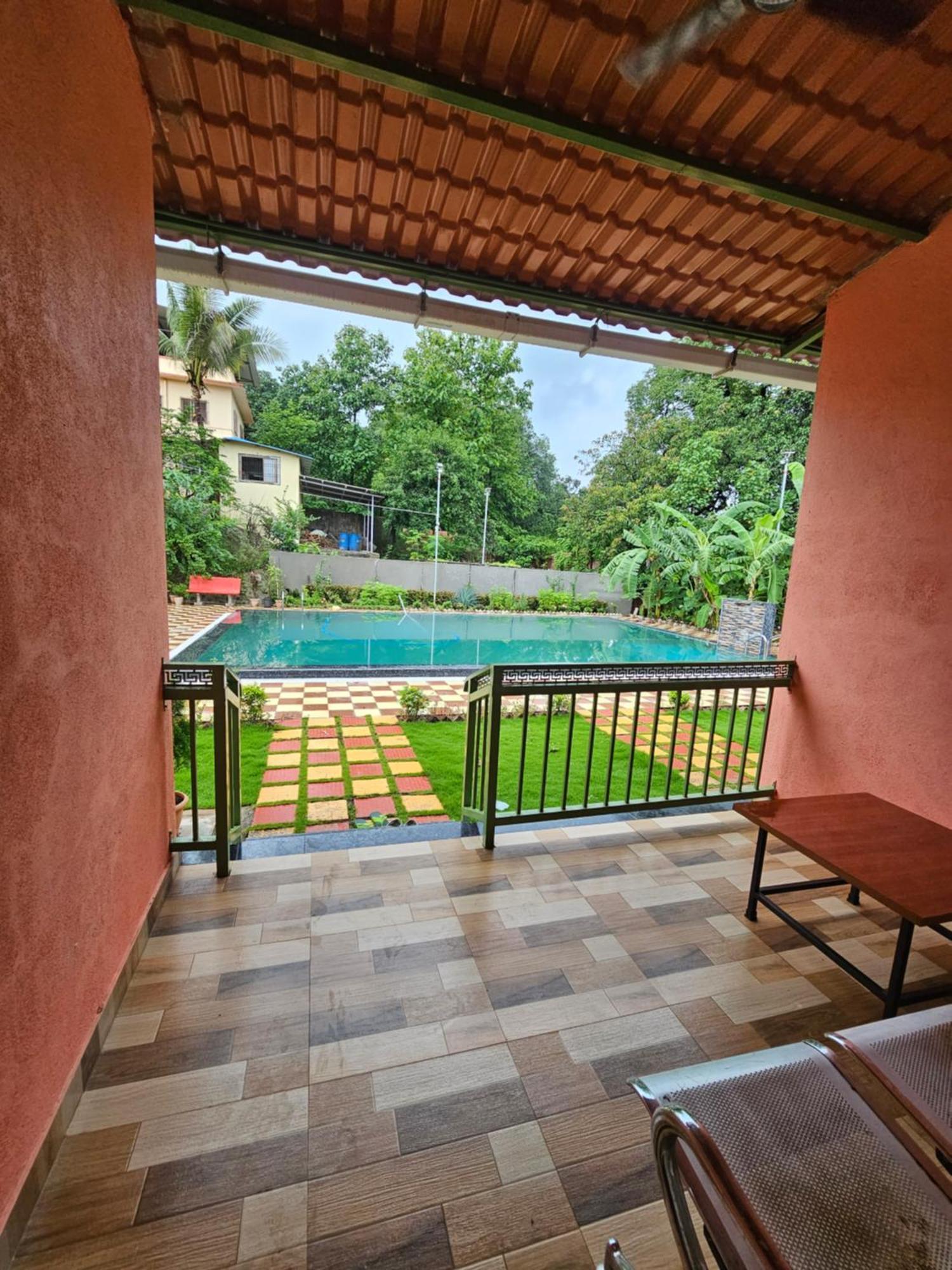 Hotel Mahalakshmi Agro Tourism à Poinad Extérieur photo